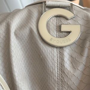 Guess shoulder bag off white